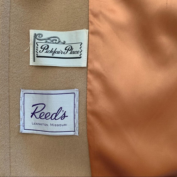 Vintage 1960’s Pickfair Place coat in camel wool with bronze lining - Picture 6 of 11